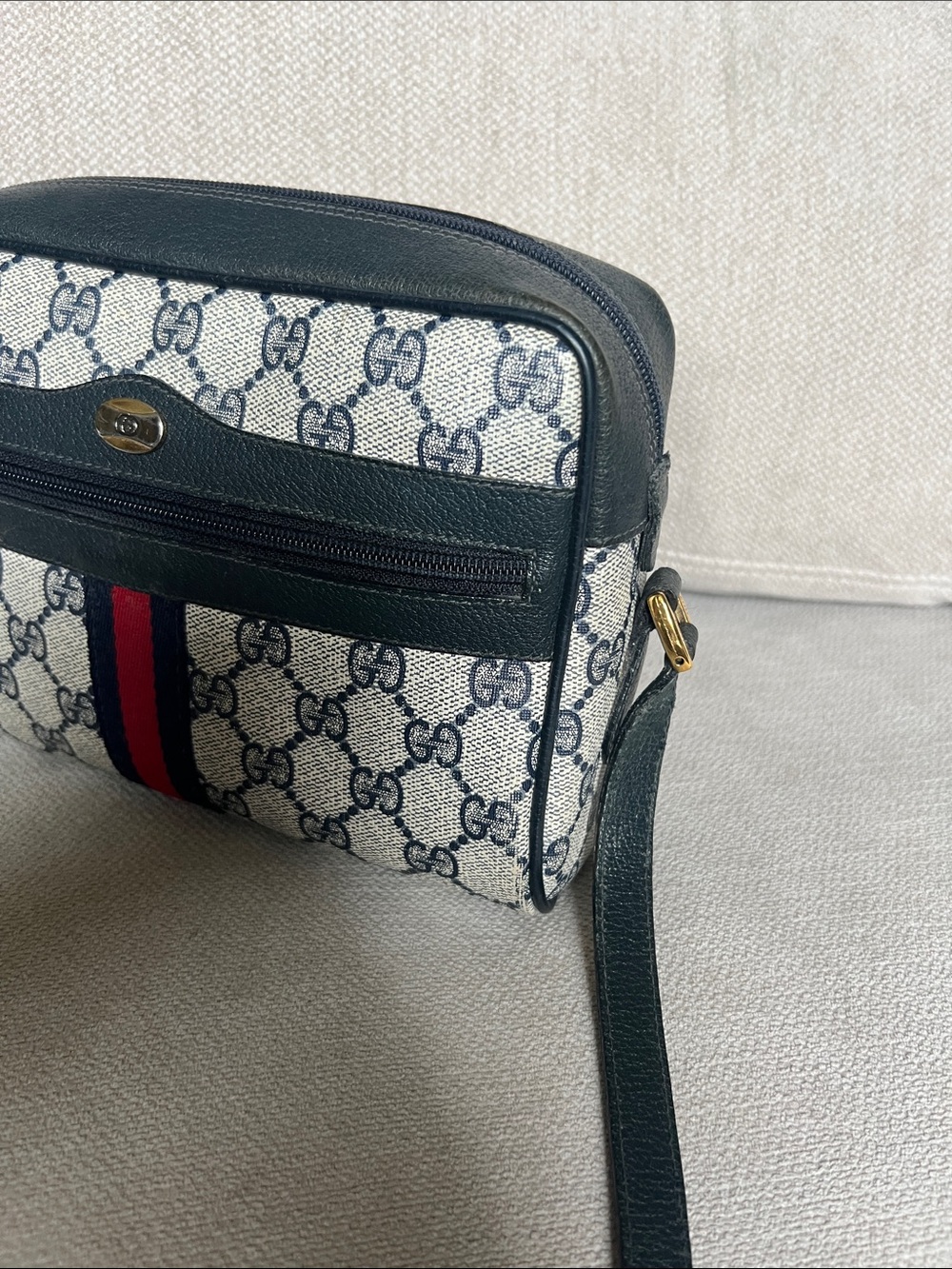 Gucci Navy, Ivory & Red GG Canvas Crossbody Bag, please see all pics - Picture 4 of 14